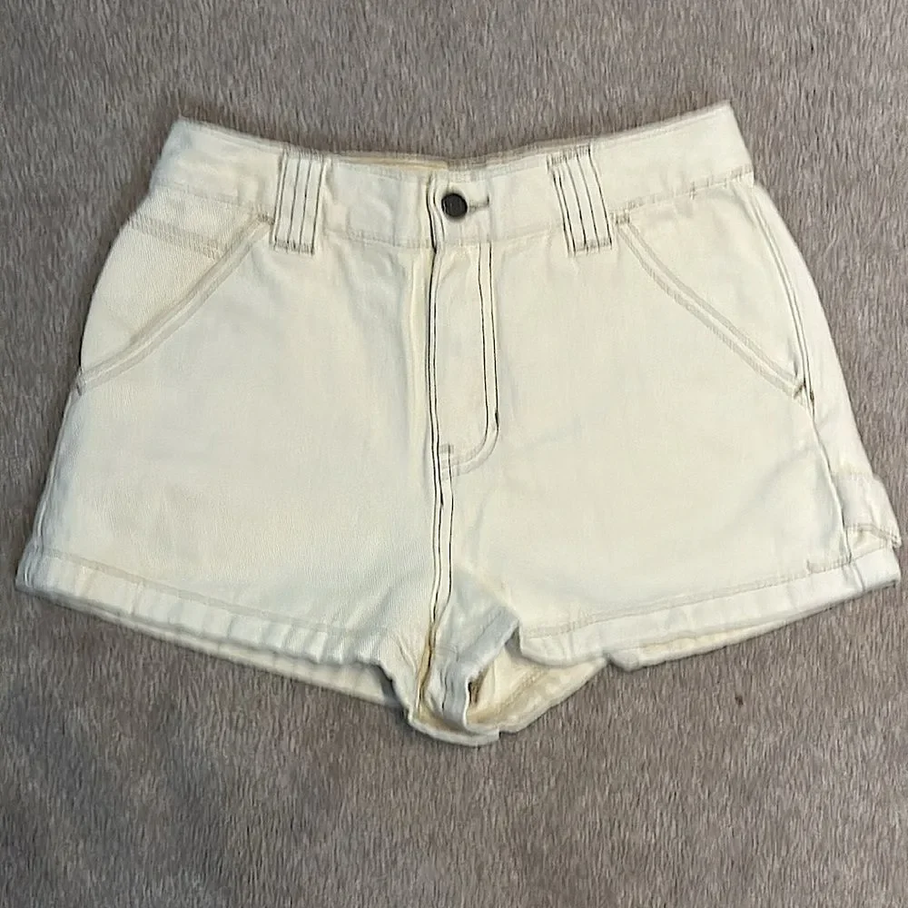 PacSun Women's Cream Cut Off Jean Shorts!